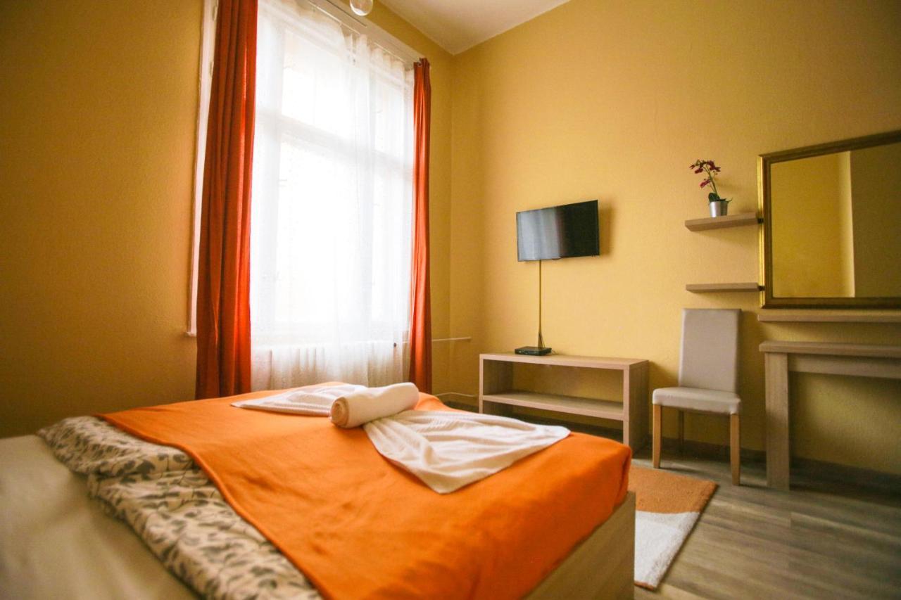Goodmo House Albergue Budapest Exterior foto