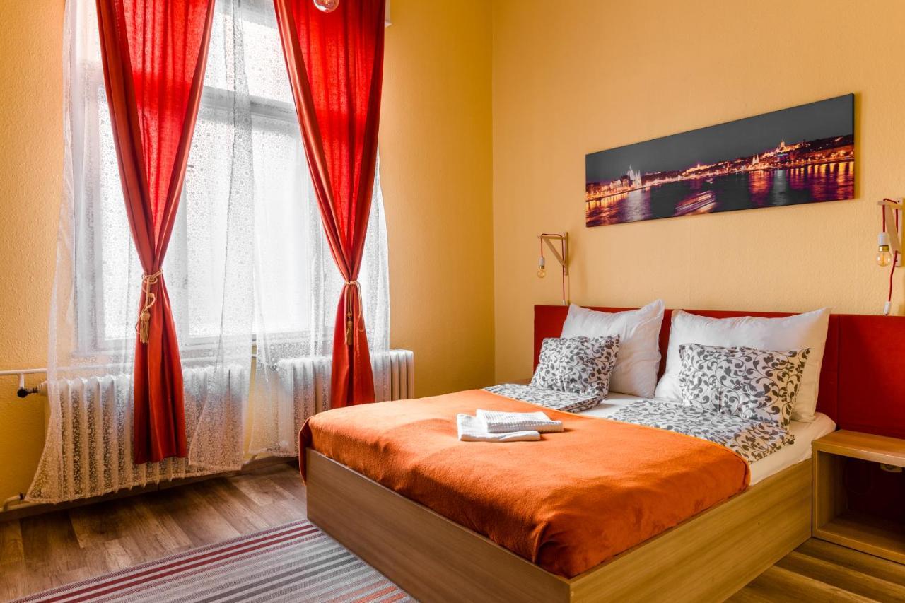Goodmo House Albergue Budapest Exterior foto