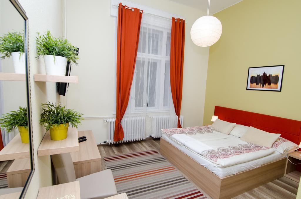 Goodmo House Albergue Budapest Exterior foto